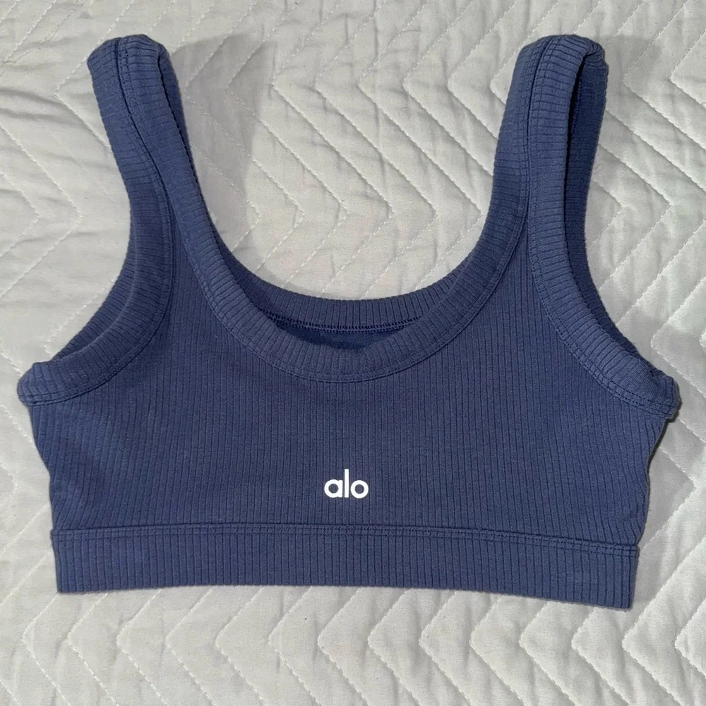 ALO Yoga excellent size